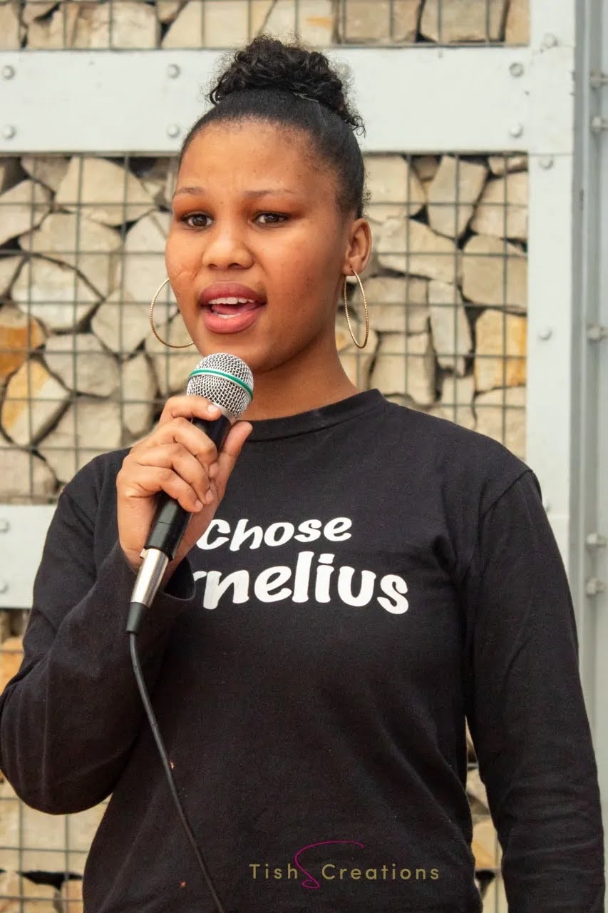 Elzaan — Centre Manager